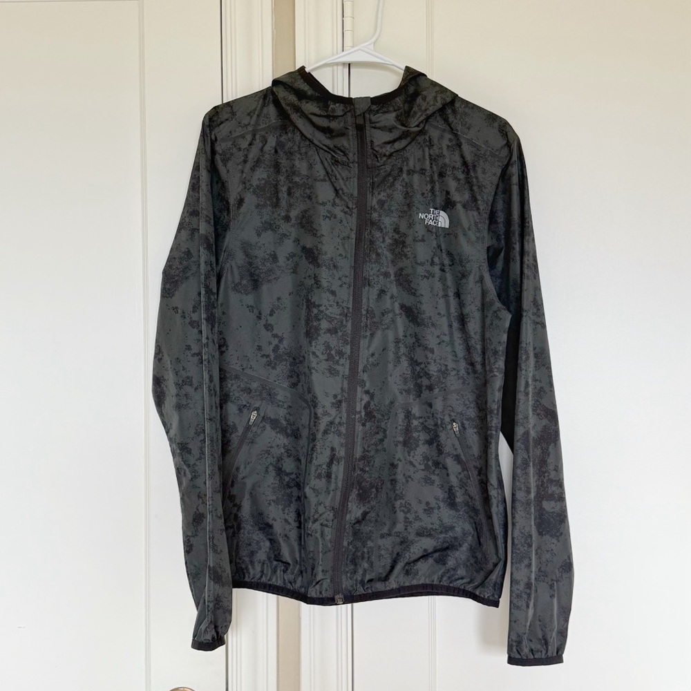Men’s North Face Camo Windbreaker Hooded Jacket
